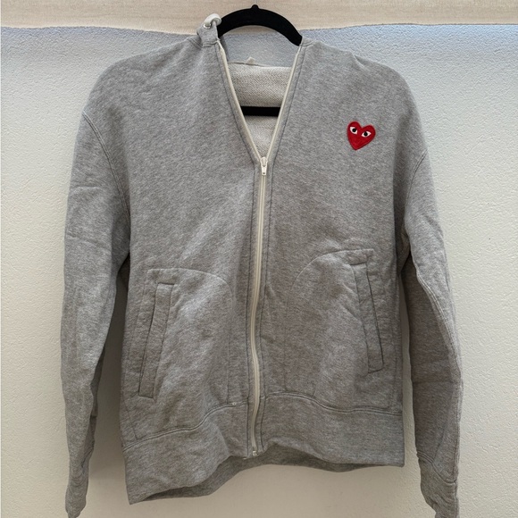 Comme des Garcons PLAY Sweaters - Comme Des Garcons Play Gray Zip-Up Hoodie with Heart Patch - size M